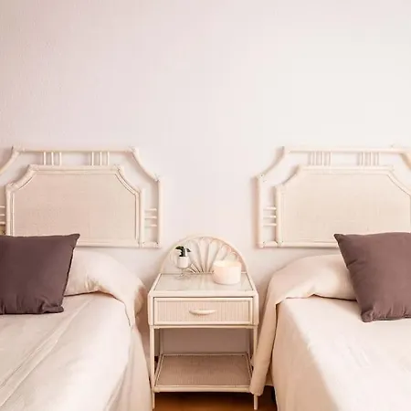 Mare Nostrum Junto A La Marina Apartment
